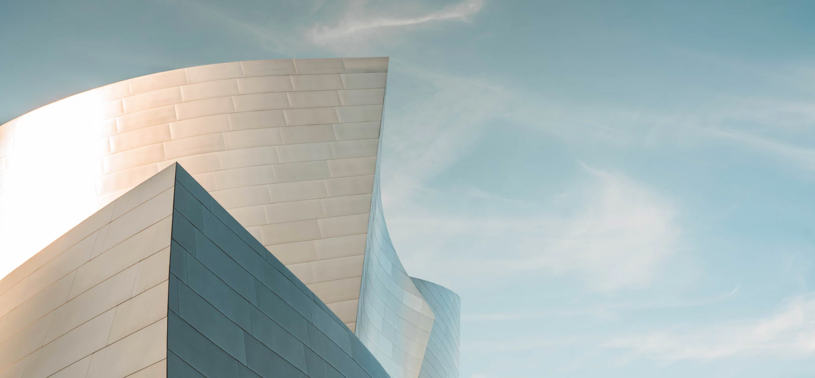 KHÁM PHÁ DỊCH VỤ CỦA NIỀM TIN VIỆT