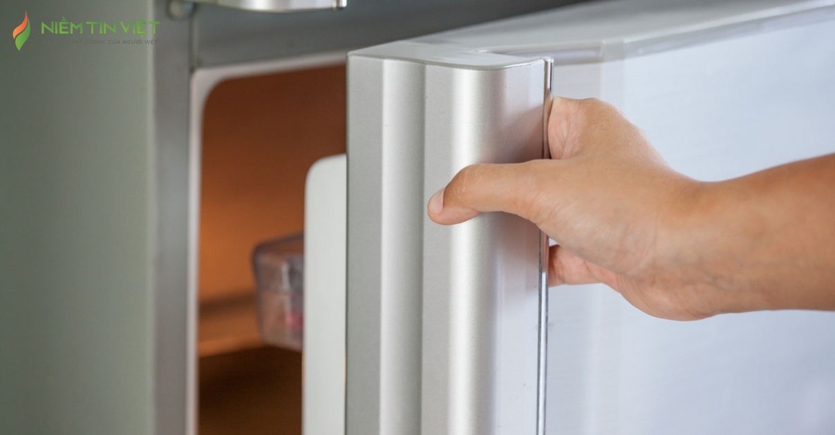 Cánh quạt tủ lạnh kêu to bất thường